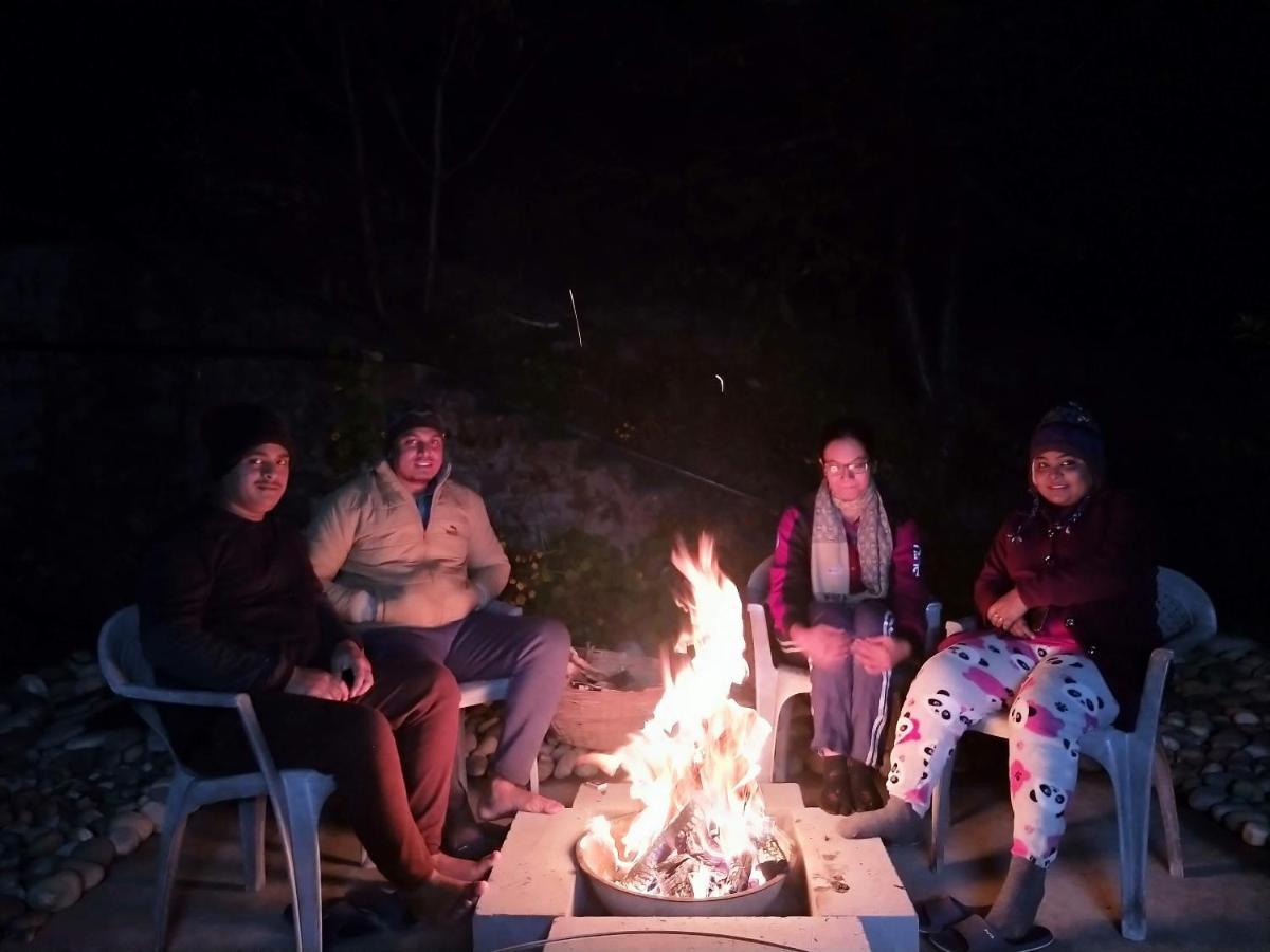 Neha Homestay Shimla Exteriör bild